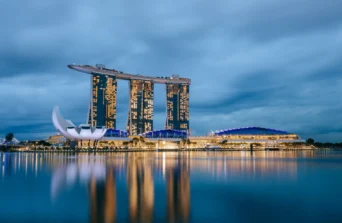 9 Reasons Why Investors Are Eyeing Singapore Right Now
