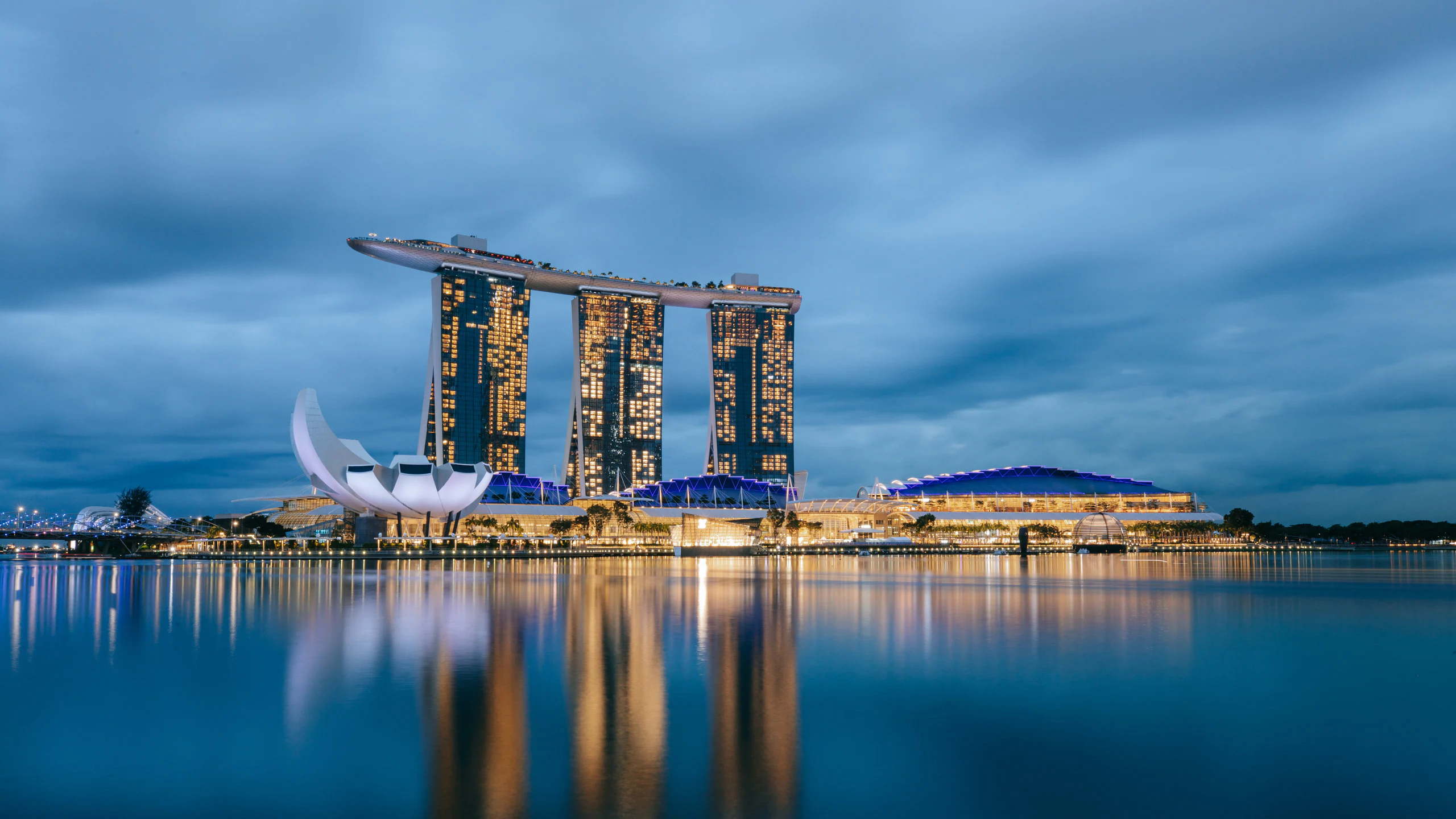 9 Reasons Why Investors Are Eyeing Singapore Right Now
