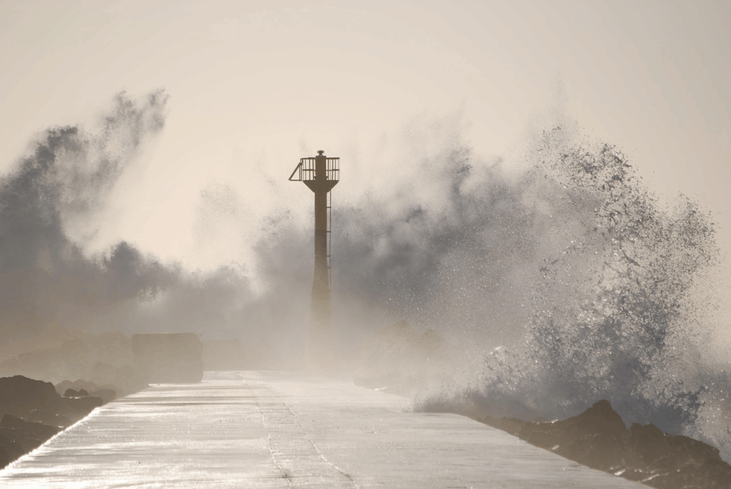 Storm wave